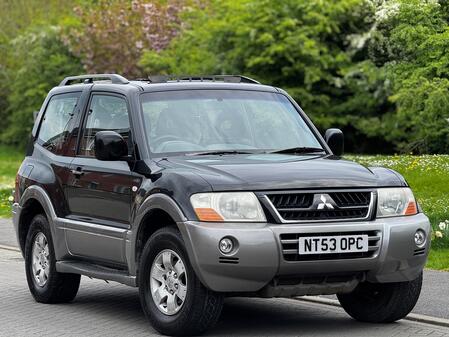 MITSUBISHI SHOGUN 3.2 DI-D Equippe