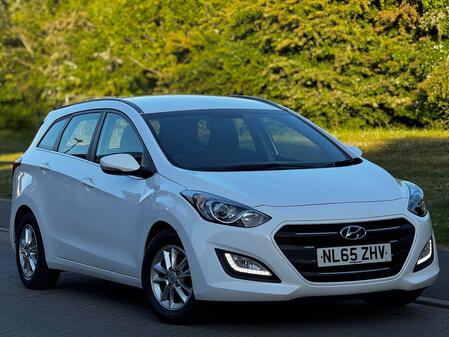 HYUNDAI I30 1.6 CRDi Blue Drive SE Nav